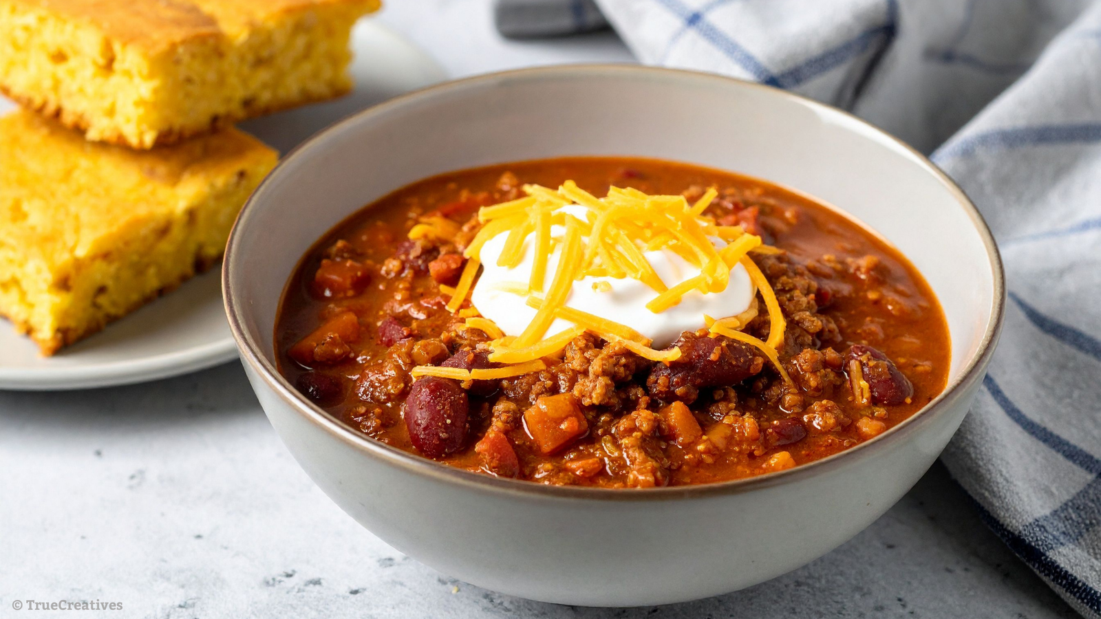 Smoky Ground Beef Chili With Cornbread